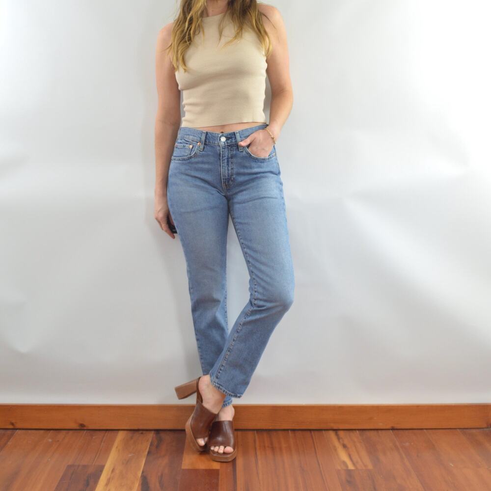 levi’s straight leg 514’s medium wash
